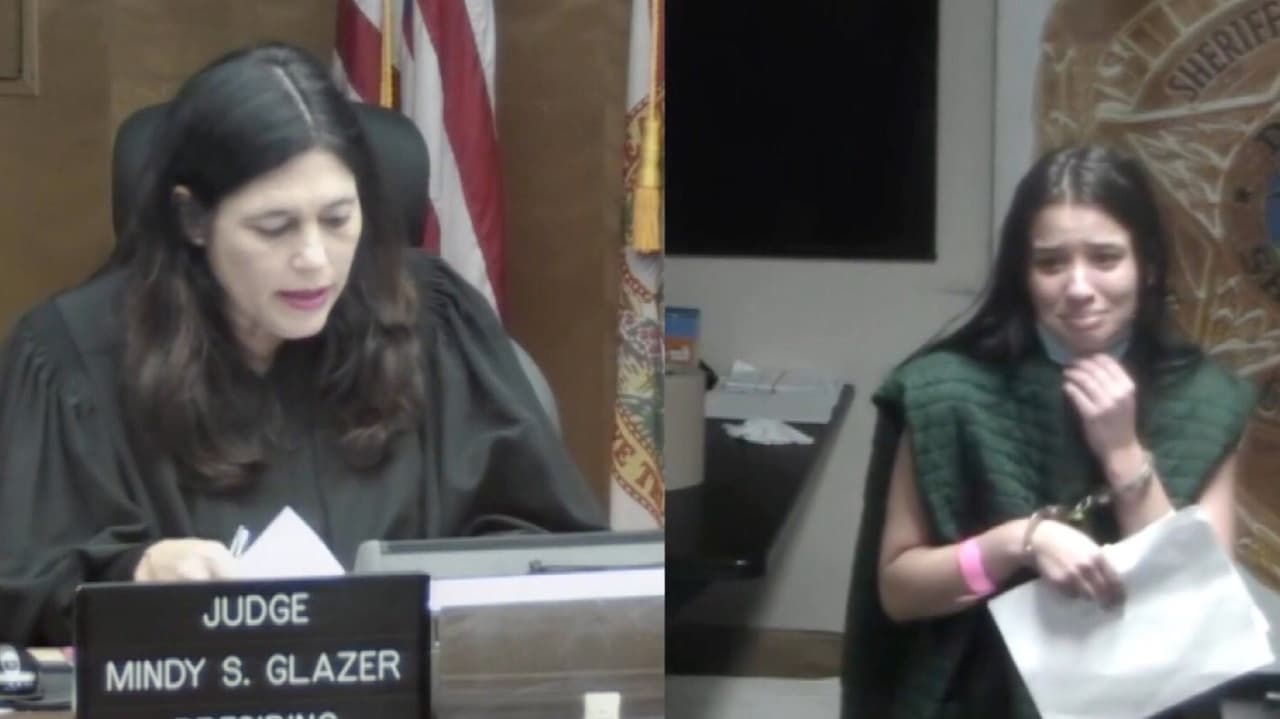 El segundo caso fue el de Delanys Hernández, acusada el pasado 14 de abril de intento de homicidio de sus dos hijos menores. Según la orden de arresto, la mujer de 22 años le habría dicho a su exnovio y padre de los dos niños de 2 y 3 años, que les iba a hacer daño. 
<br>