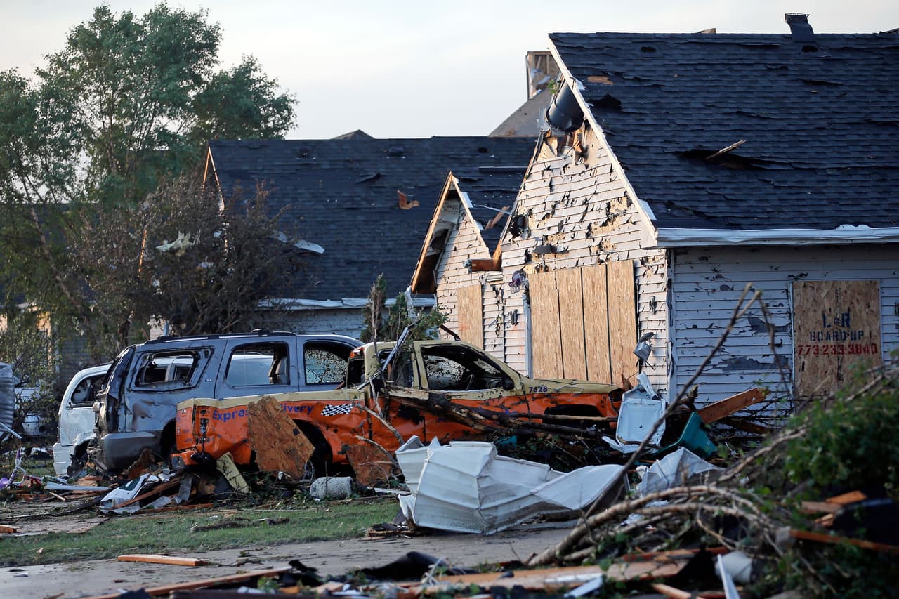 De acuerdo con el Servicio Meteorológico Nacional, el tornado que golpeó Coal City el lunes por la noche puede ser considerado el más poderoso desde el fenómeno de agosto de 1990 en Plainfield, publicó el sitio Moris Herald-News.
