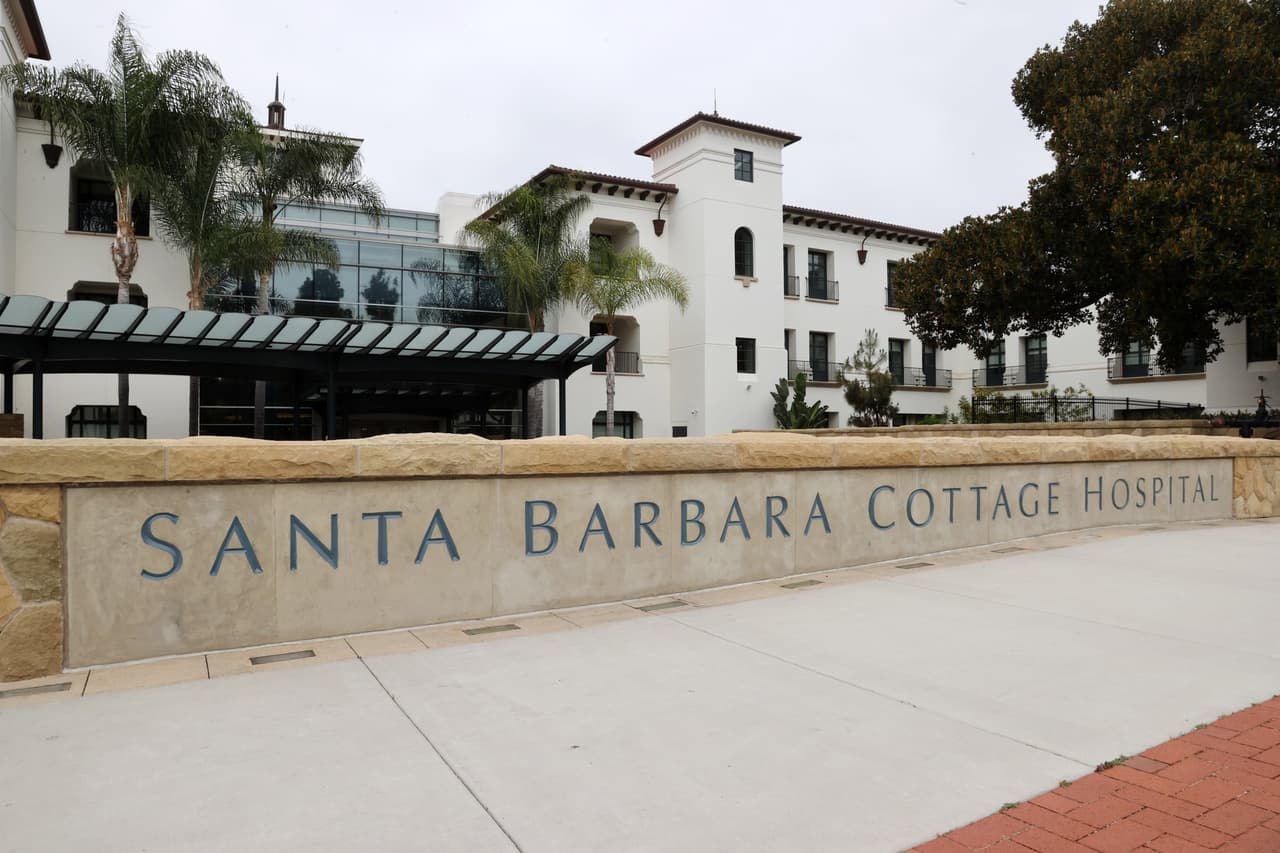 Además, hay un sillón reclinable, 
<b>una mecedora y un sofá</b> para que la mamá sea acompañada cómodamente por su familia.
<br>