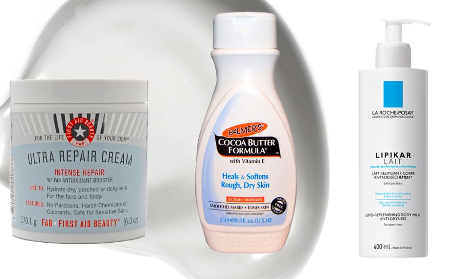 Si es seca, lo recomendable es una fórmula extra hidratante; si es grasa elige productos libres de aceites y si tu problema es la sensibilidad una crema hipoalergénica es lo mejor. Productos de:
<a href="http://www.sephora.com/ultra-repair-cream-intense-hydration-P248407">First Aid Beauty</a>,
<a href="https://www.palmers.com/">Palmers</a>,
<a href="http://www.laroche-posay.us/">La Roche Posay</a>.
<br>