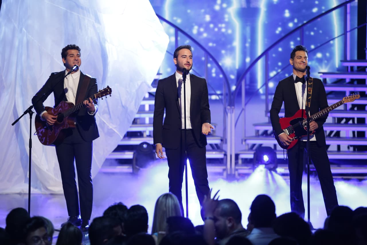 Noche de grandes confesiones, mucho ritmo y reencuentros inolvidables. Repasa las mejores fotos de las bellas aquí: