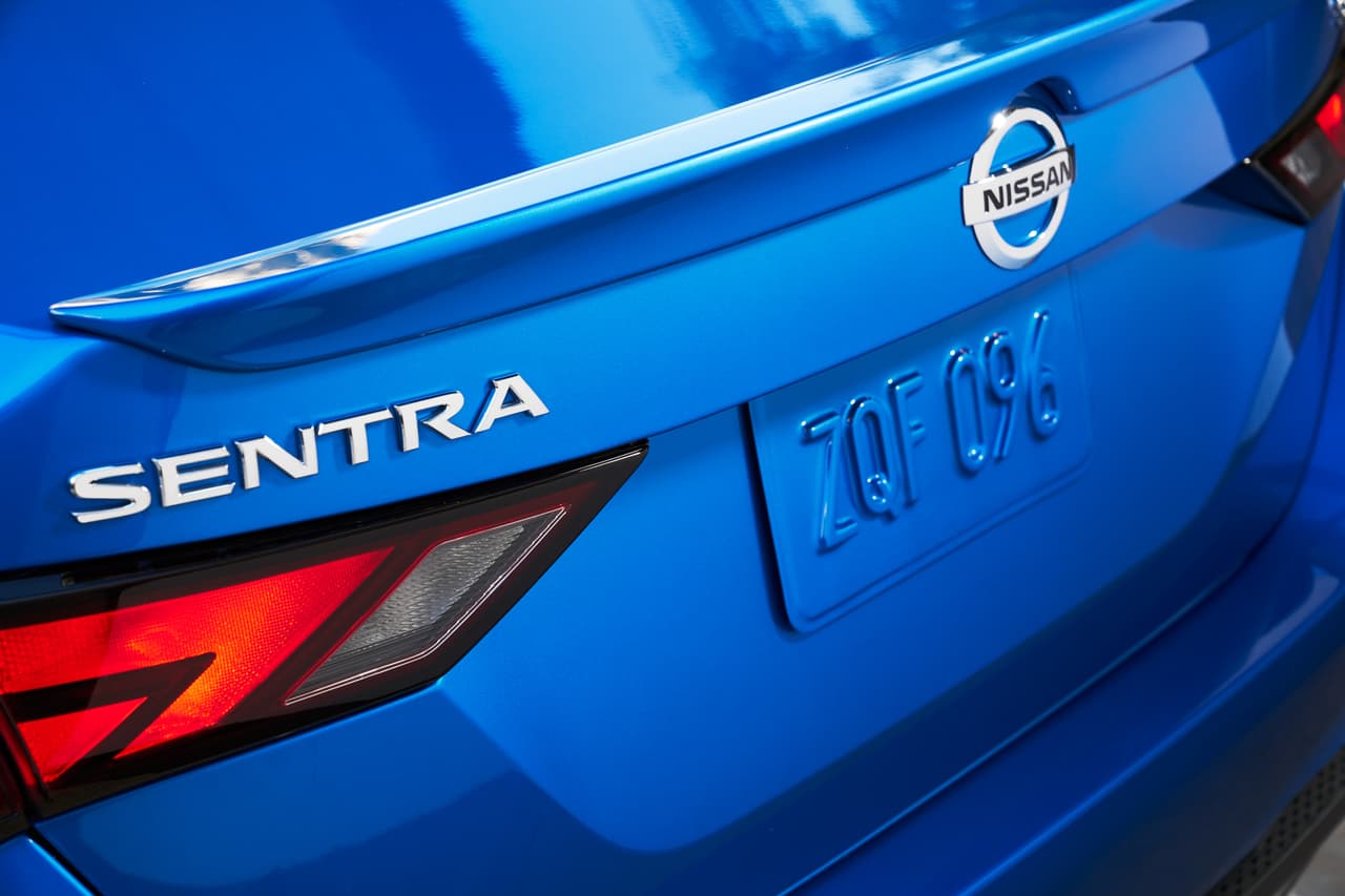El precio inicial del Nissan Sentra 2020 es de $19,090.