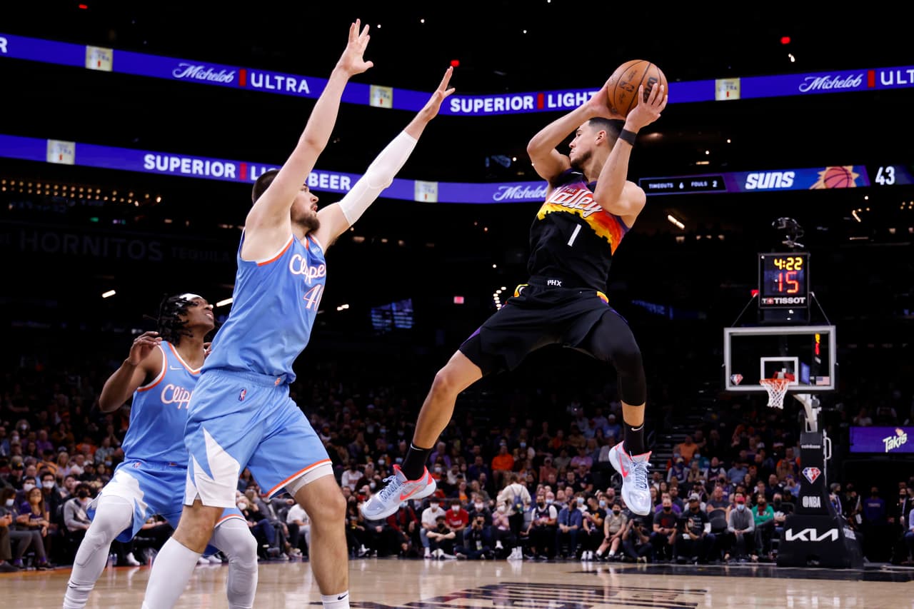 <h3 class="cms-H3-H3">Eventos deportivos </h3>
<br>· New York Knicks vs. Suns [4 de marzo a las 8 pm] 
<br>· Toronto Raptors vs. Suns [11 de marzo a las 7 pm]
<br>· Los Ángeles Lakers vs. Suns [13 de marzo a las 6 pm]
<br>· Chicago Bulls vs. Suns [18 de marzo a las 7 pm]
<br>· 76ers vs. Suns [27 de marzo a las 3 pm]
<br>· Para boletos para un juego de los Suns, visite
<b> nba.com/suns/schedule</b>
<br>