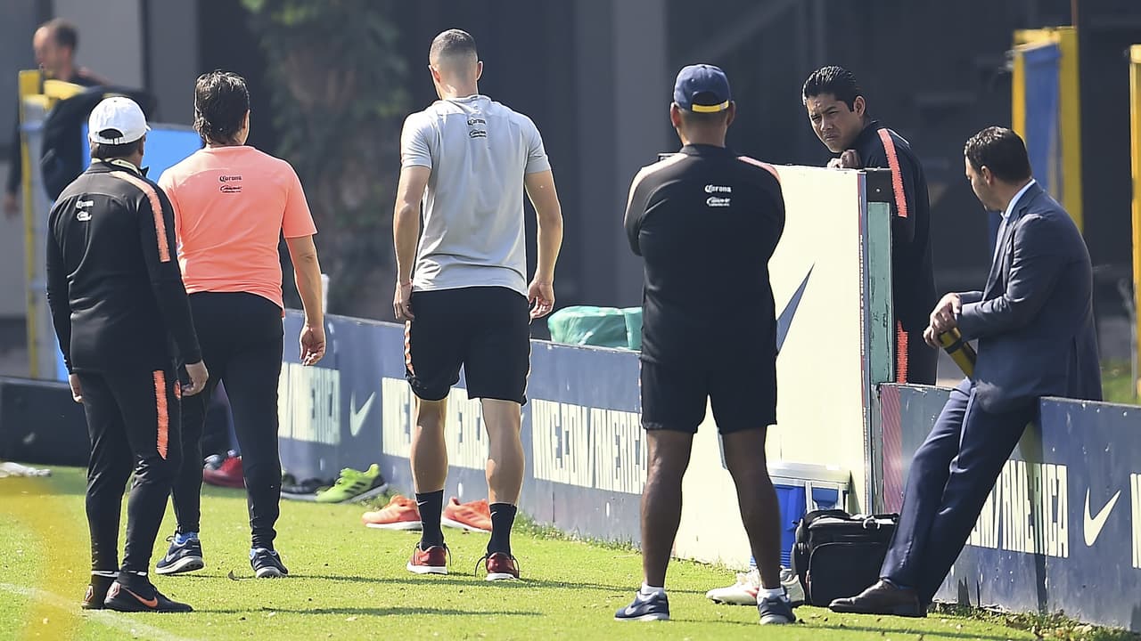 ¡Focos rojos en Coapa! Guido Rodríguez no pudo acabar la práctica