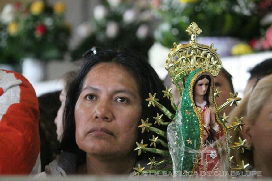 Autoridades de la Ciudad de México han dicho que se tiene calculado que para este jueves cerca de 10 mil peregrinos lleguen hasta el recinto religioso para visitar a la virgen de Guadalupe. 
<br>