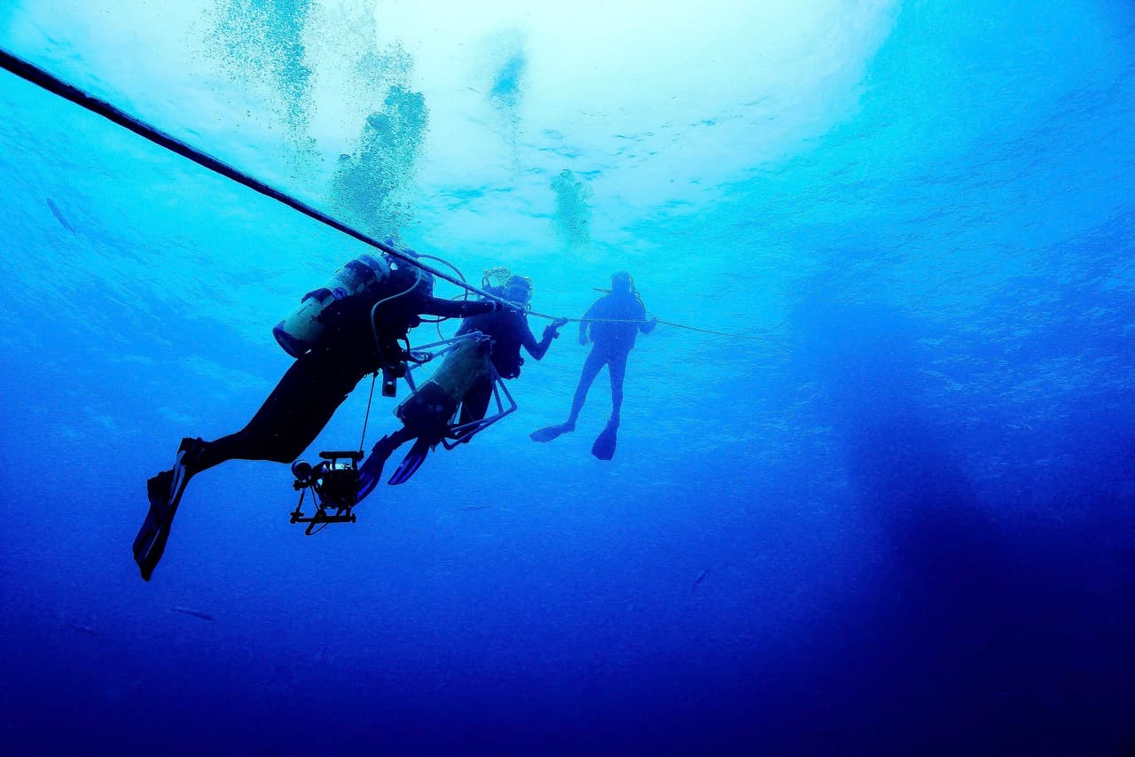 El extraño 'agujero azul' que descubrieron en Florida de más de 400 pies de profundidad