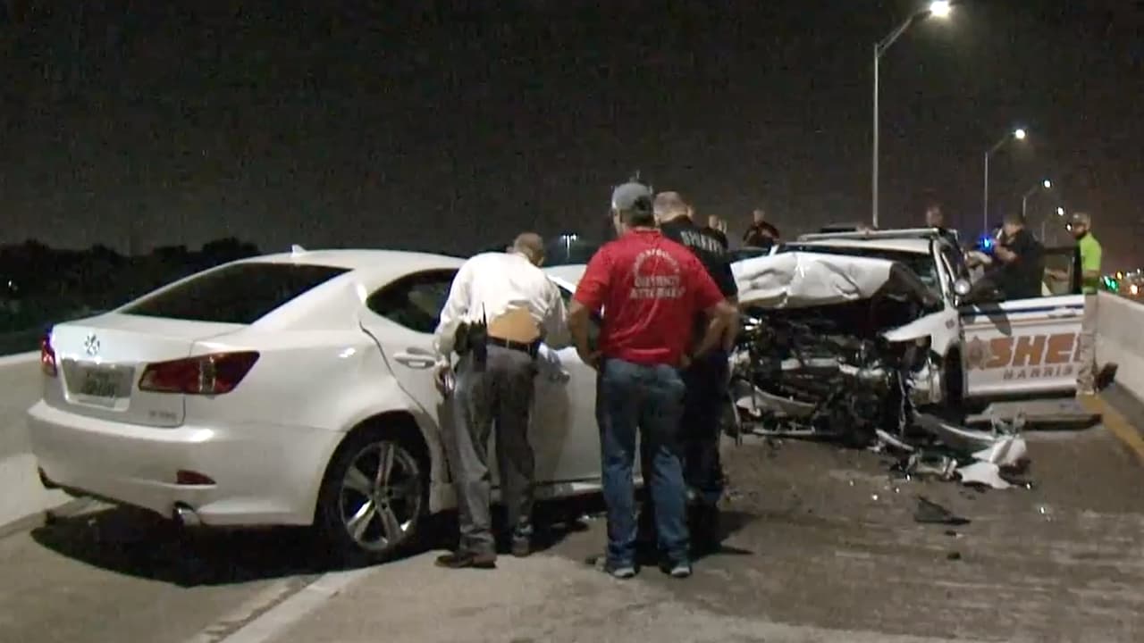 Las autoridades indicaron que el hombre que murió en el accidente, había sido detenido por conducir bajo la influencia del alcohol.