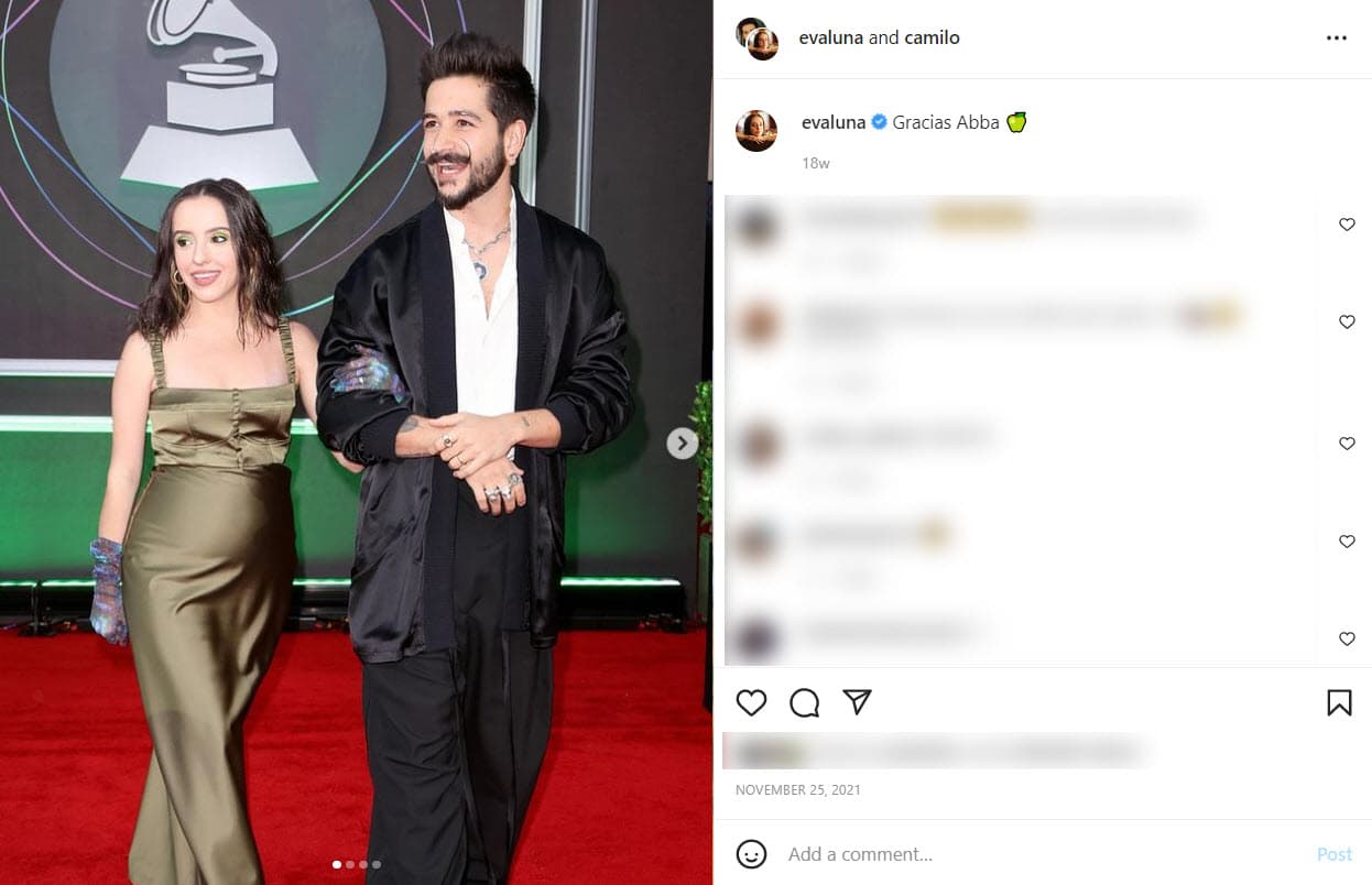 Los Latin GRAMMY fue otro momento especial para la pareja, pues asistieron a la premiación esperando a su bebé. Así posaron el 18 de noviembre.
<br>