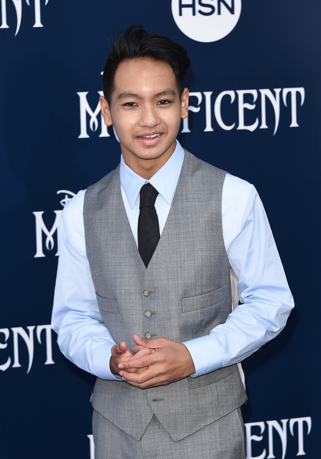 Desde que Pitt se separó de Angelina Jolie, su relación con 
<b><a href="https://www.univision.com/entretenimiento/el-hijo-de-angelina-jolie-maddox-ya-tiene-novia-video/embed">Maddox</a> </b>ha sido distante.
<br>