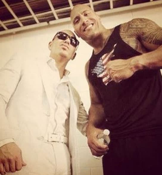 También superestrellas internacionales, como Dwayne Johnson. ¡El alma de la fiesta!