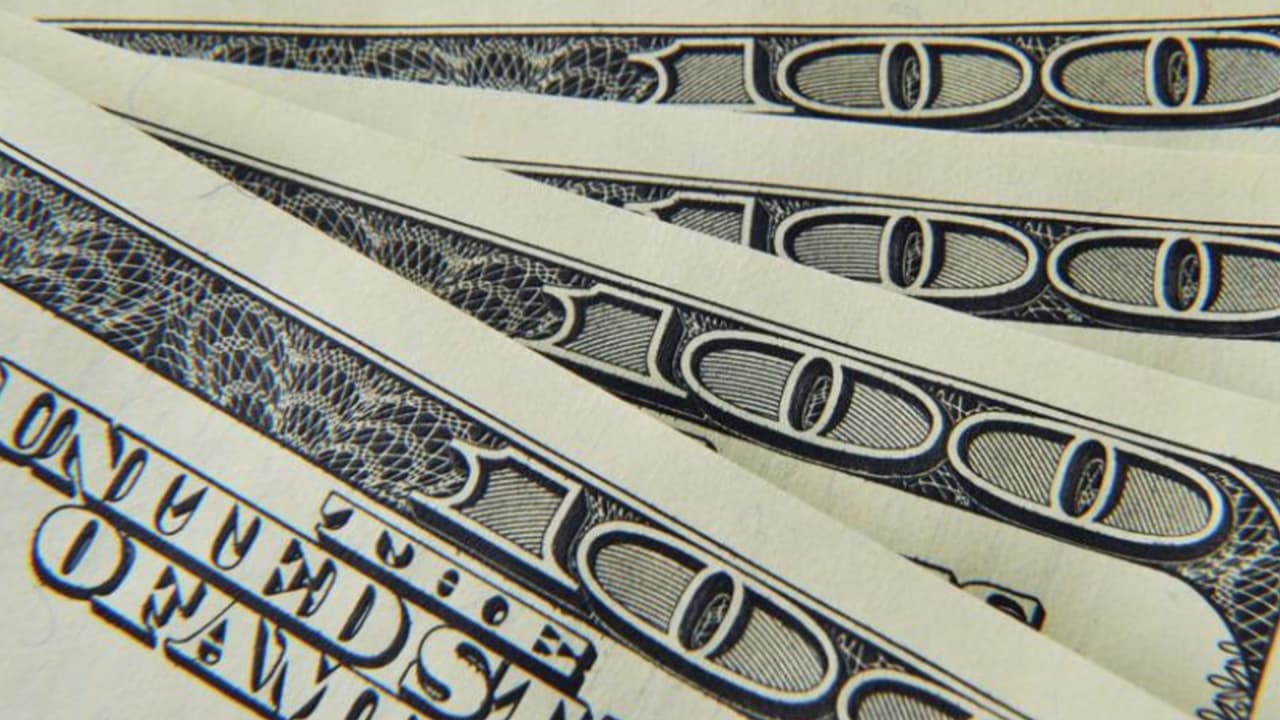 El estado distribuirá subvenciones de $ 250 o $ 500 a las familias elegibles. Las familias de bajos ingresos elegibles recibirán la cantidad más alta.