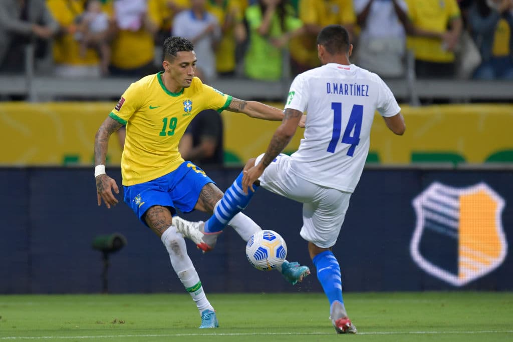 Con cuatro anotadores diferentes, Brasil le pega 4-0 a Paraguay y continúan en la cima de la eliminatoria con 39 unidades.