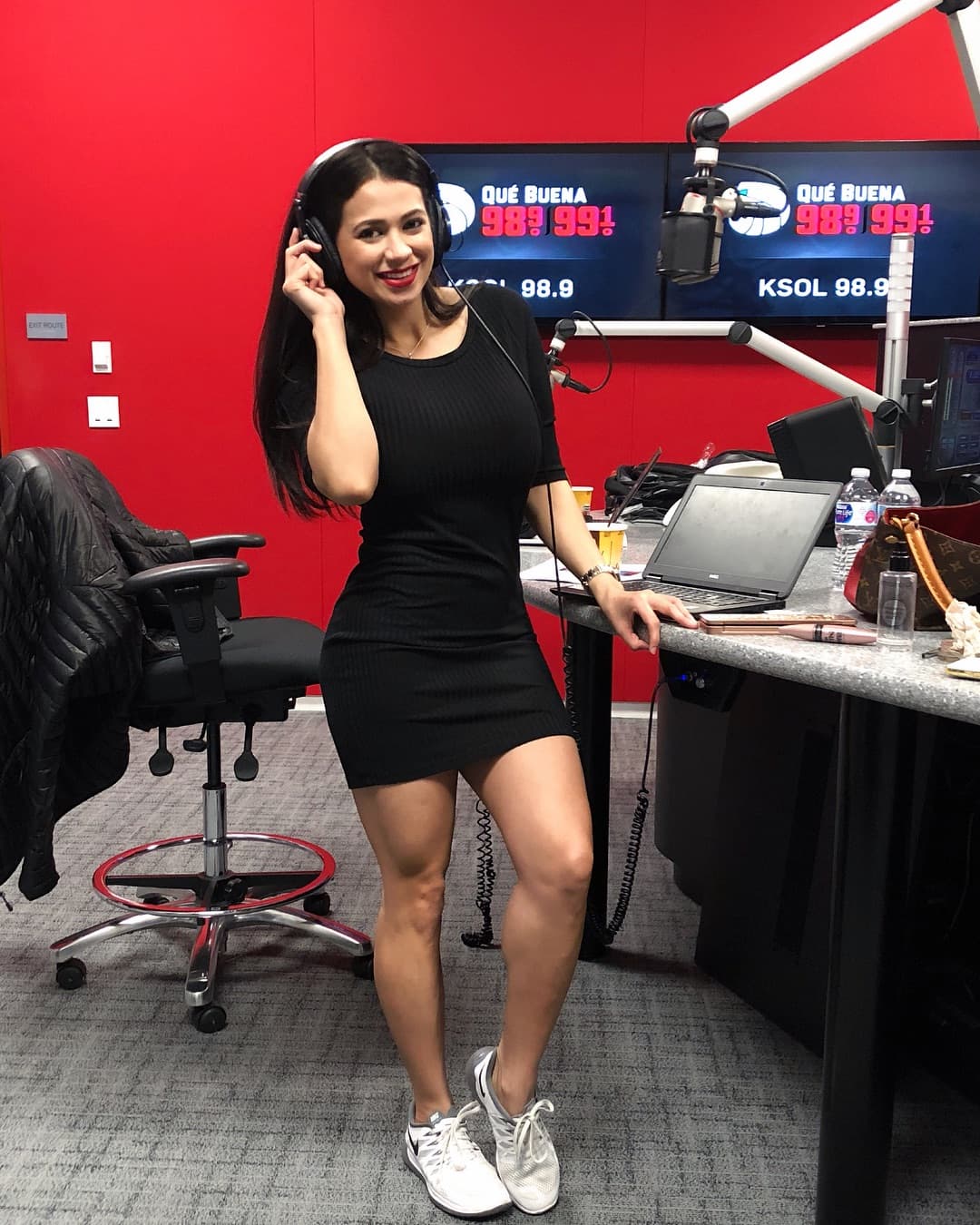 <b>El Pelón</b> y 
<b>El Feo</b> siempre le echan carrilla con eso.