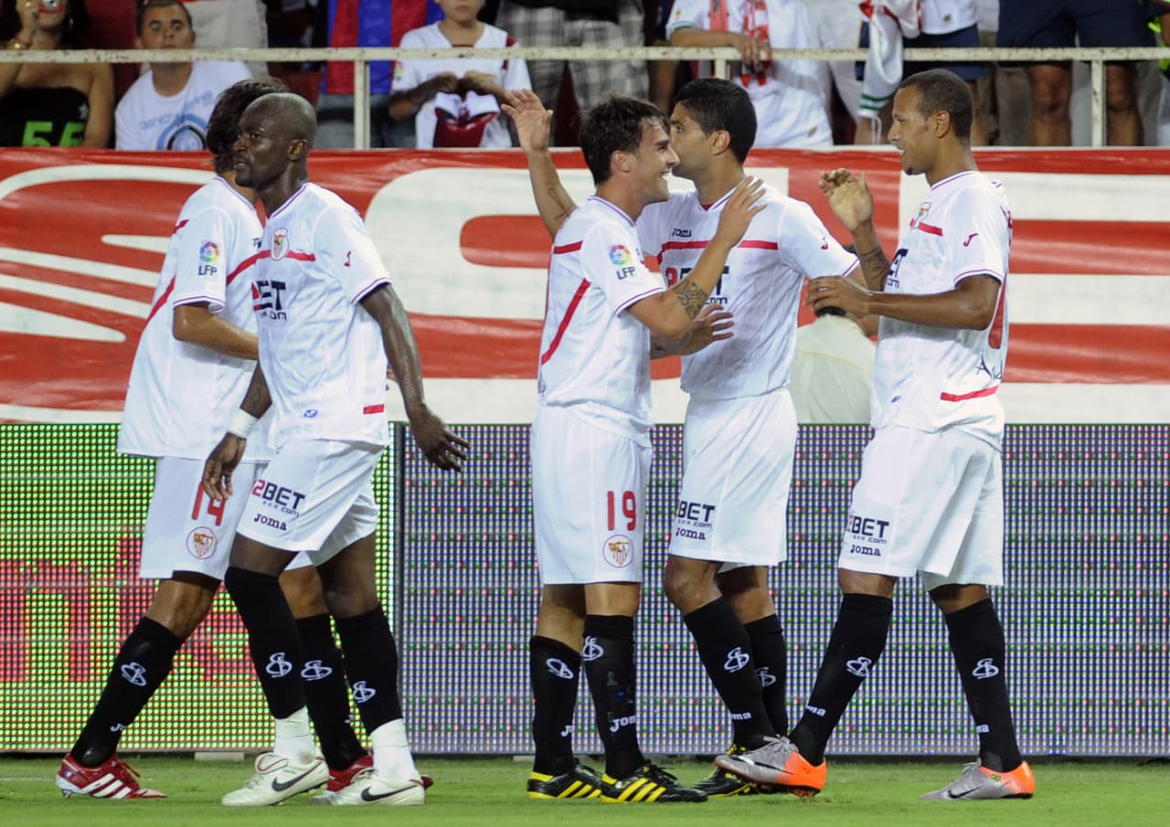 Después, en la Supercopa de España del 2010, el Sevilla tomó ventaja en la ida con marcador de 3-1.