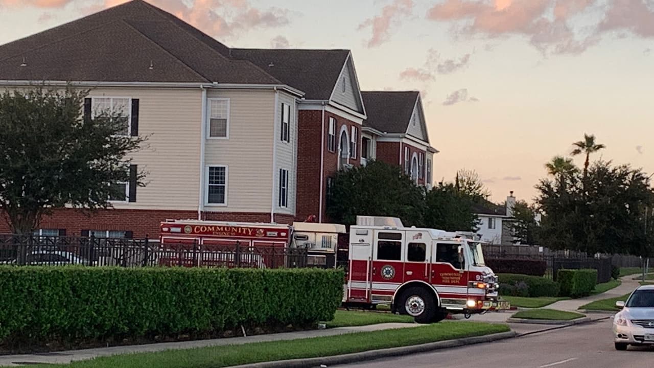 “Esta investigación continuará, es una de las investigaciones más duras para nosotros, vamos a seguir adelante hasta encontrar justicia para estos niños. Confiamos en que la comunidad va a reportar abuso infantil, hacemos un llamado para que denuncien cuando vean a niños en necesidad, las señales de abuso no son siempre obvias, pero siempre están ahí si saber a dónde buscar, indicó el sheriff González.