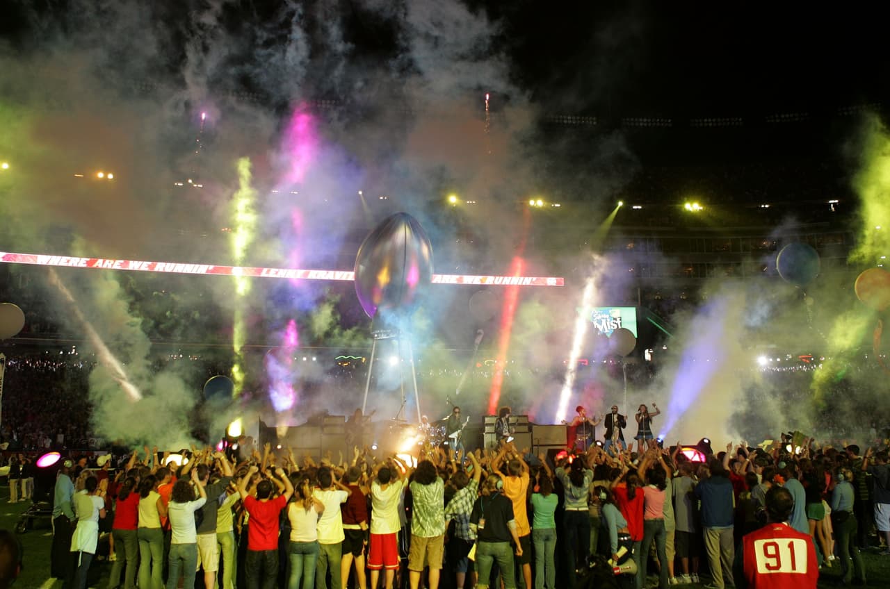 En el 2004, el Gillette Stadium de Boston albergó el juego National Football League Kickoff, que marca el inicio de la temporada de juegos.