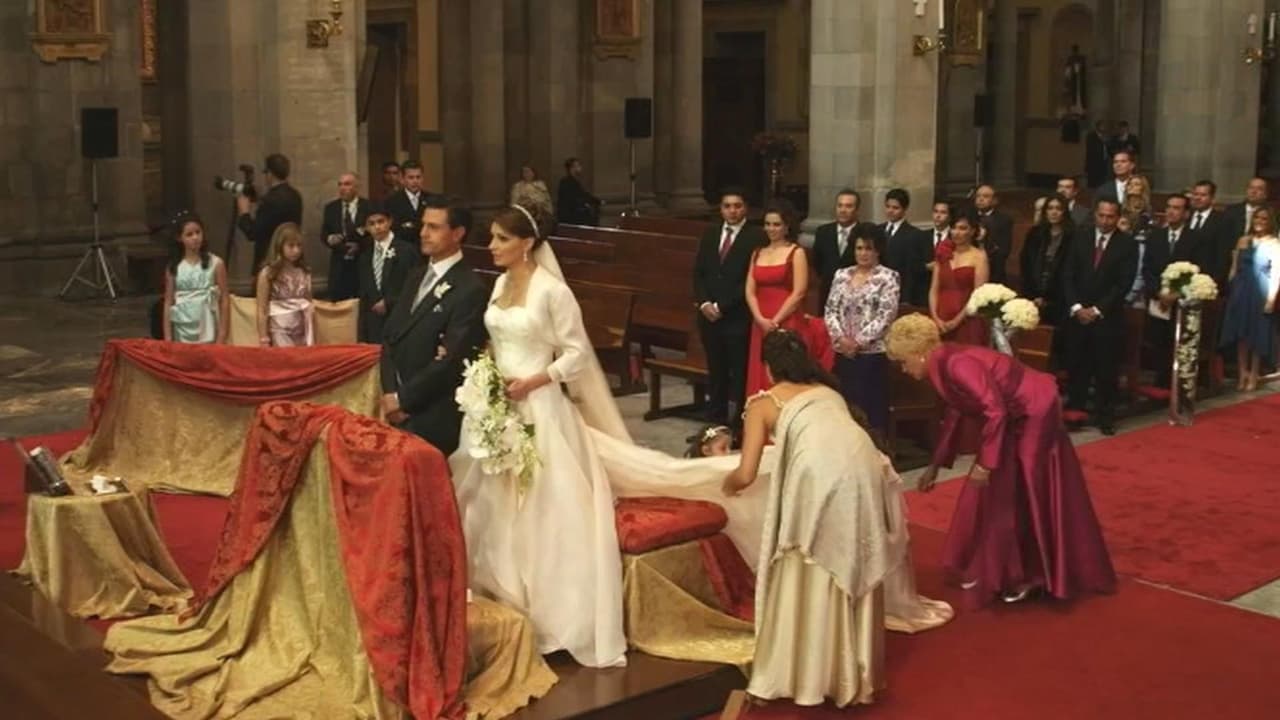 El 10 de noviembre de 2010 Angélica Rivera y Enrique Peña Nieto se casaron en la Catedral de Toluca, en el Estado de México.