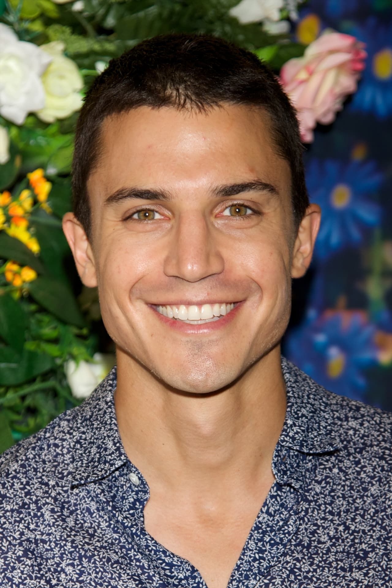 El apuesto actor se convertirá en Javier Morey en El Príncipe, y nos conquistará cada noche apoderándose de la pantalla de UniMás.