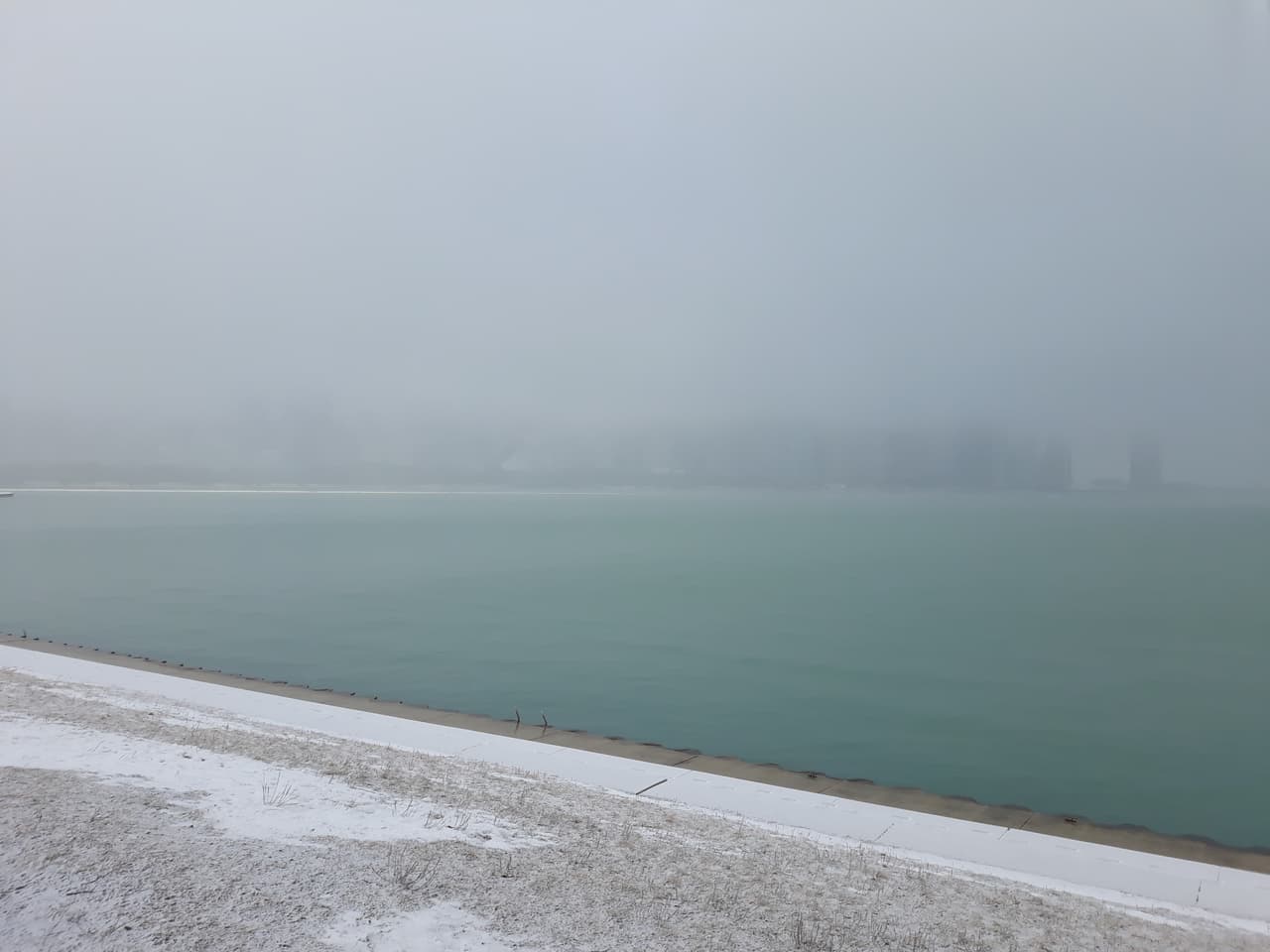 El Servicio Nacional de Meteorología emitió una advertencia por neblina vigente hasta el medio dia del lunes 4 de diciembre.