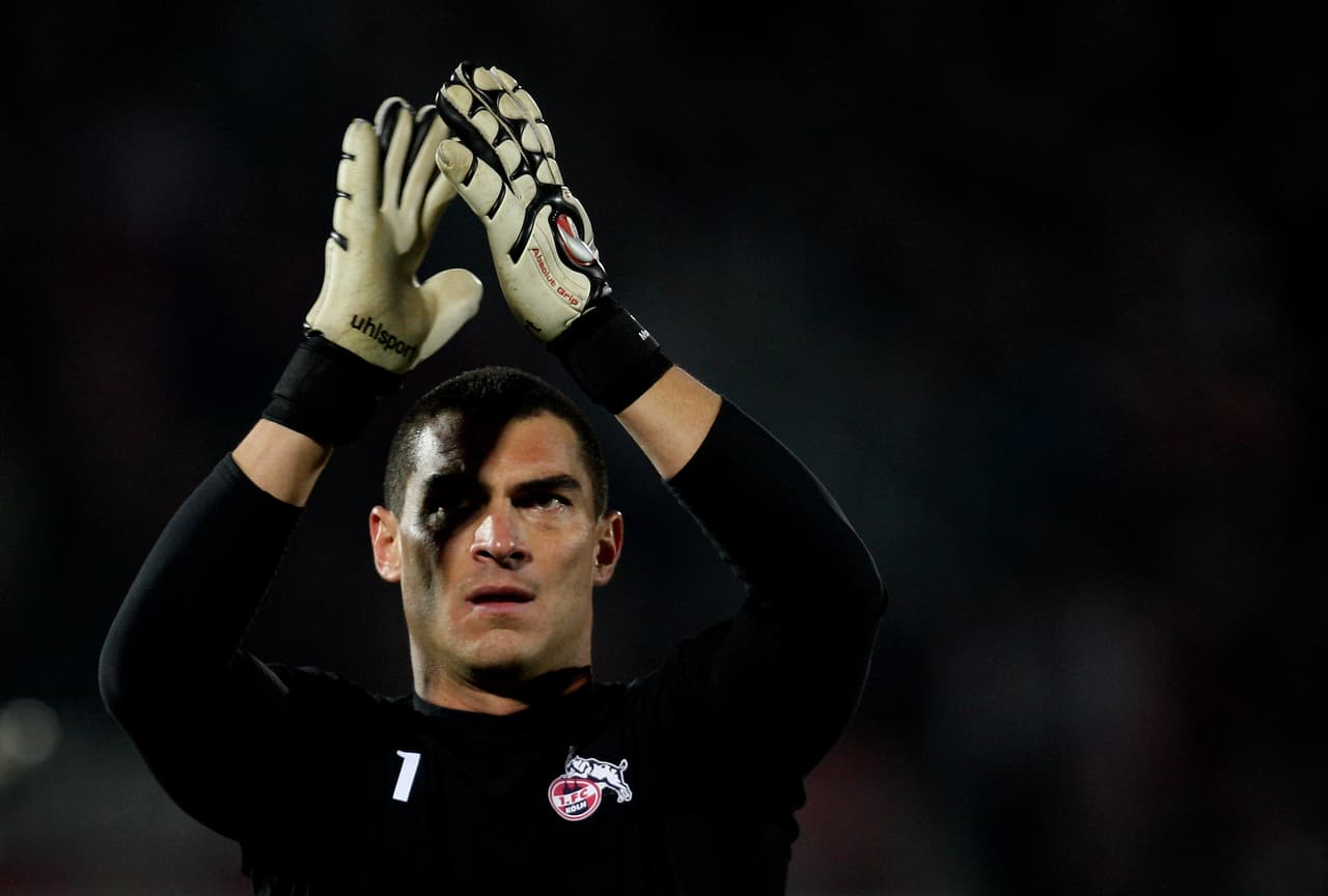 Faryd Mondragón 
<b>| Posición</b>: portero |
<b>Nacionalidad</b>: venezolana |
<b> Equipos en Bundesliga</b>: F.C. Colonia.