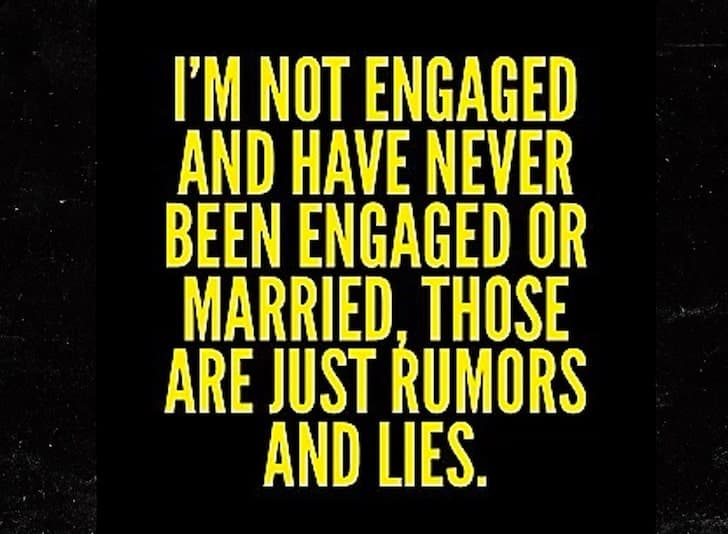 Incluso, el propio boxeador tuvo que publicar en sus redes sociales un mensaje asegurando que nunca se ha comprometido ni se ha casado.