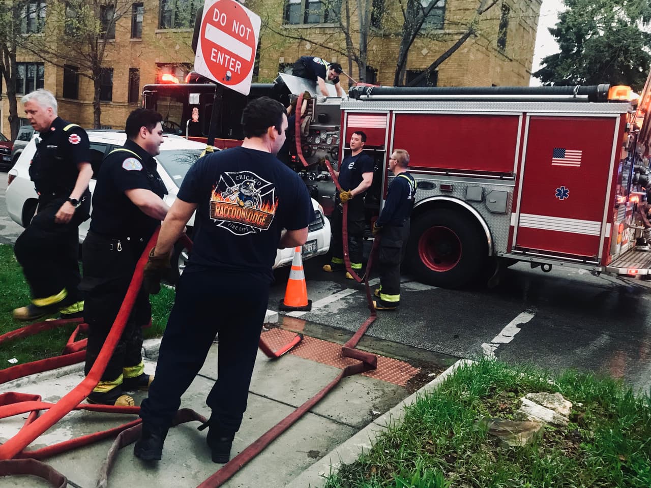 De la misma vivienda, lograron escapar con vida seis personas mas, entre ellos los padres de Antonio, su hermana y sobrinos.