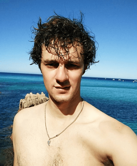 En 2001 apareció en la película 'En el amor y en la guerra', donde interpretó a Slavko.