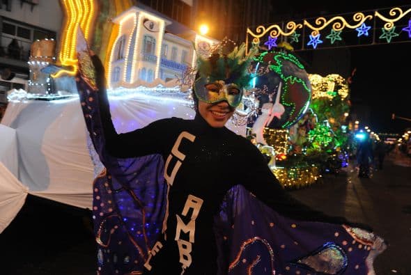 La más ovacionada de la noche fue la carroza de la Municipalidad de San José, con el nombre de 'Juegos de antaño'. El diseño destacó los juegos tradicionales.