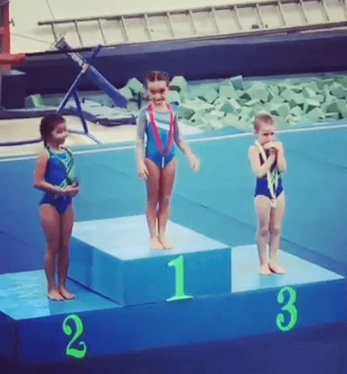 Como la vez que una de sus hijas obtuvo el primer lugar en gimnasia olímpica el Día del Padre.