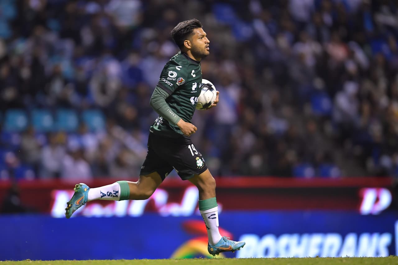 Pero 4 minutos después llegaba el renacer de Santos Laguna con el gol de Eduardo Aguirre para añadir dramatismo.