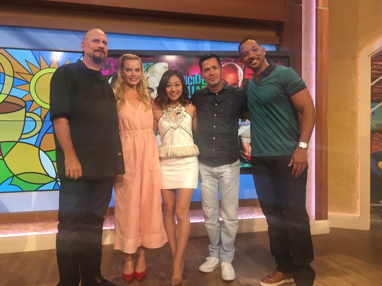 ¡Los queremos! Muchas gracias a Will Smith, Margot Robbie, Jay Hernandez, Karen Fukuhara y el director David Ayer por su presencia.