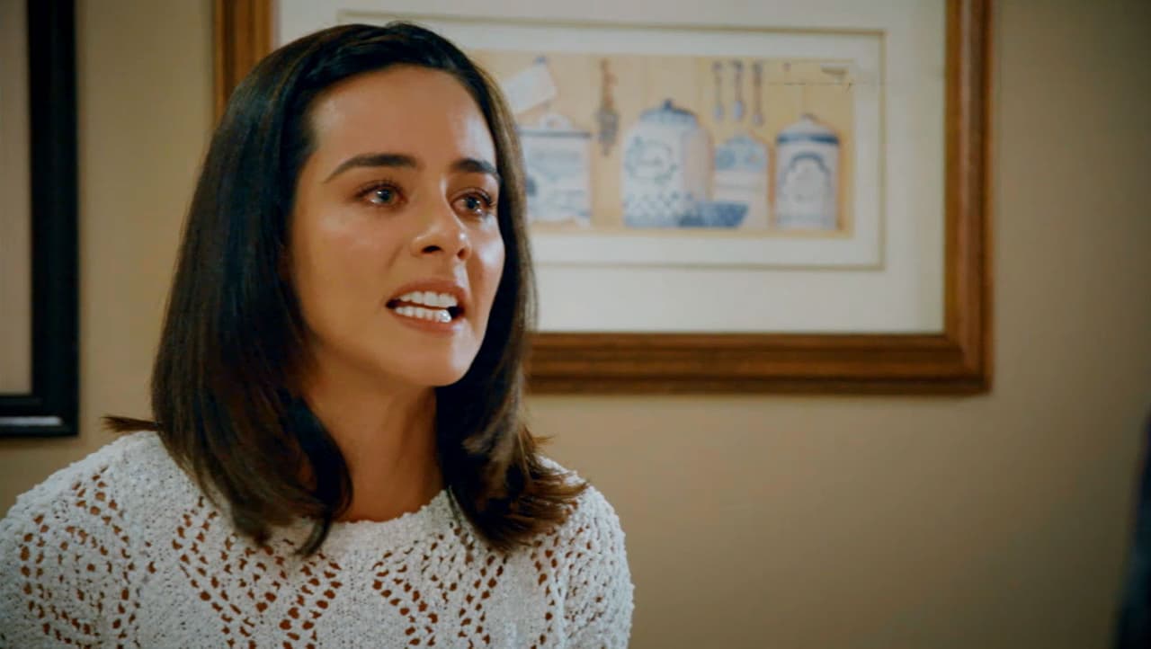 A pesar de que 
<b><a href="http://www.univision.com/novelas/enamorandome-de-ramon/esmeralda-pimentel-es-fabiola-en-enamorandome-de-ramon">'Fabiola'</a></b> (Esmeralda Pimentel) es una muchacha noble, la ira y la incertidumbre la domina porque no entiende por qué sus padres le dejaron el dinero a su nana. Este millón de dólares le causará varios dolores de cabeza y de corazón a 
<b><a href="http://www.univision.com/novelas/enamorandome-de-ramon/marisol-del-olmo-es-juana-en-enamorandome-de-ramon">'Juana'</a></b>, por eso no debes perderte el estreno de 
<b><a href="http://www.univision.com/novelas/enamorandome-de-ramon/">'Enamorándome de Ramón' el 8 de agosto a las 8PM/7C por Univision</a></b>.