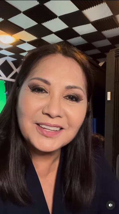 Días previos a comenzar la serie de conciertos, advirtió a sus seguidores que 
<b><a href="https://www.univision.com/famosos/gira-de-ana-gabriel-2022-regalos-fotos">no se tomaría fotos, no daría abrazos ni recibiría regalos</a></b>. 
<br>
