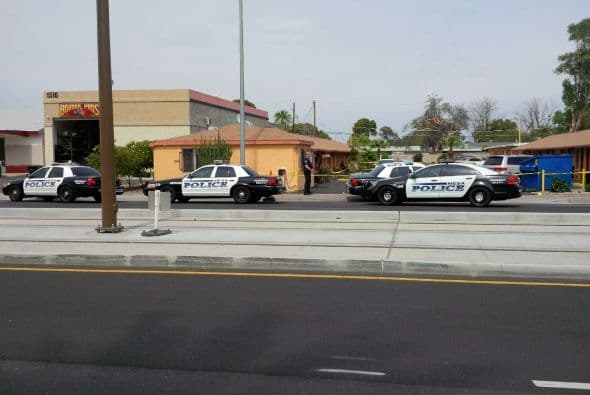 El sospechoso aterrorizó a toda la ciudad de Mesa con una serie de tiroteos que dejó un muerto y cinco heridos. Estas fotos son de una de las escenas del crimen.