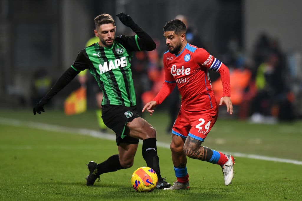 Sassuolo logra empatarle al Napoli 2-2 durante la 15va fecha en la Serie A. Scamacca y Ferrari anotaron para los locales, mientras que Fabián Ruiz Peña y Dries Mertens para los 'azurri'; Hirving Lozano fue titular durante el encuentro.