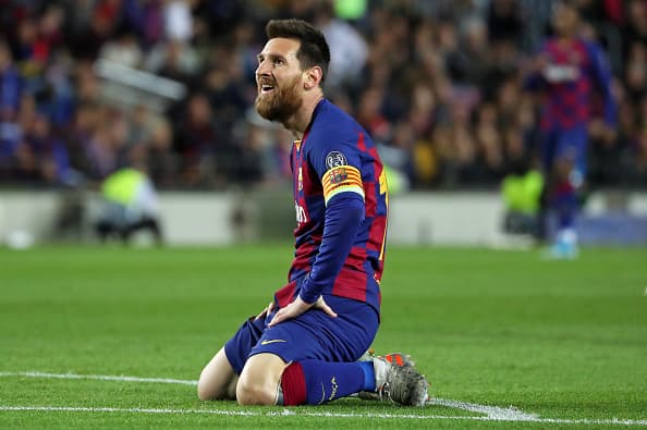 <b>9.- Lionel Messi.- </b>El futbolista argentino se coloca en la lista de top 10 al subir dos posiciones respecto a la lista del año pasado con un 3.8 % de las preferencias de la gente. 
<br>