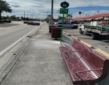 Los usuarios del transporte público pueden obtener la información actualizada acerca de los cambios de este servicio, al inscribirse a las alertas 
<a href="https://www.miamidade.gov/global/service.page?Mduid_service=ser149122963708133&utm_source=FriendlyURL&utm_medium=direct&utm_campaign=Alerts" target="_blank">presionando aquí. </a>