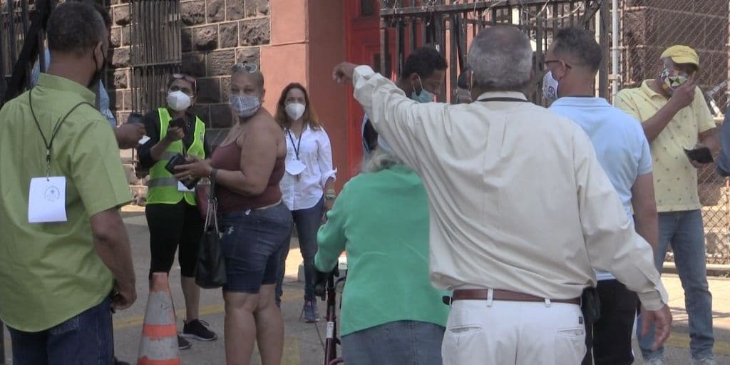 República Dominicana atravesó un panorama de protestas que dieron inicio el 16 de febrero, cuando se suspendieron las elecciones municipales por presuntas fallas técnicas en el sistema de votación automatizado. 
<br> 
<br>
