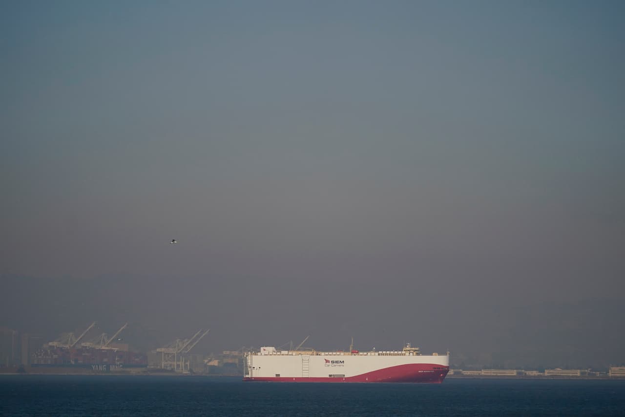 Durante los incendios forestales de años anteriores, el Distrito del Aire ha manifestado su preocupación por que las 
<a href="https://www.cdc.gov/spanish/niosh/docs/2013-138_sp/default.html" target="_blank">máscaras crean una falsa sensación de seguridad</a> entre los residentes, quienes pueden creer que los cubrebocas los protegen por completo y pasar tiempo prolongado al aire libre, algo que puede resultar nocivo para su salud.