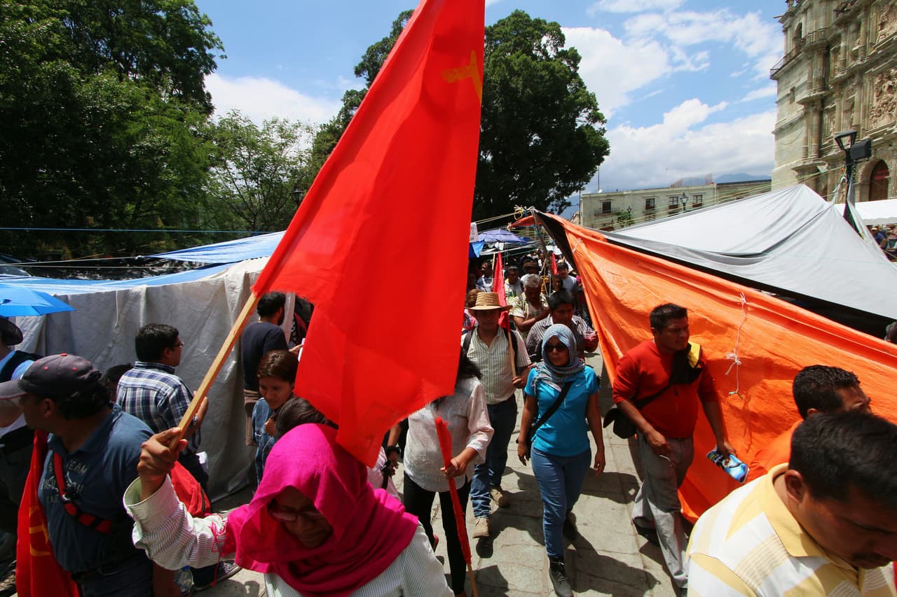 Miles de maestros han marchado en Oaxaca en los últimos días, en contra de la reforma educativa