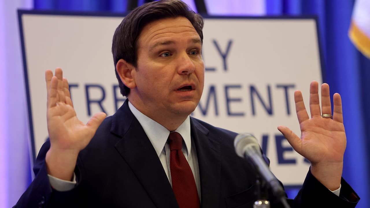 DeSantis debate sobre la política de niños inmigrantes no acompañados en EEUU y culpa a Biden de la crisis actual