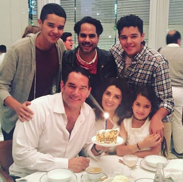 La familia que formaron es de lo más unida y es común ver a los hijos de Itatí Cantoral y Jorge Poza reunidos junto con sus padres y su hermana pequeña.