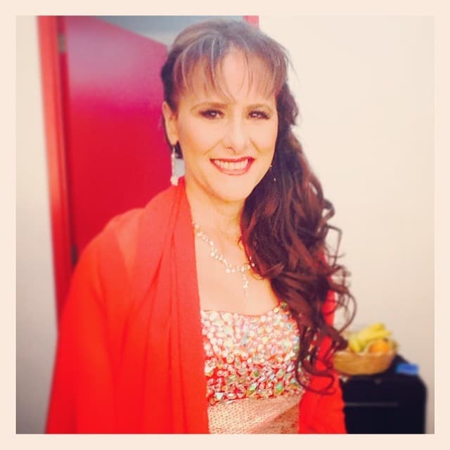 “Gualberto Castro fue muy importante en mi vida como mujer en nuestra juventud”, dijo la cantante, quien recordó que se distanciaron por un tiempo cuando cada quien se casó con su respectiva pareja.