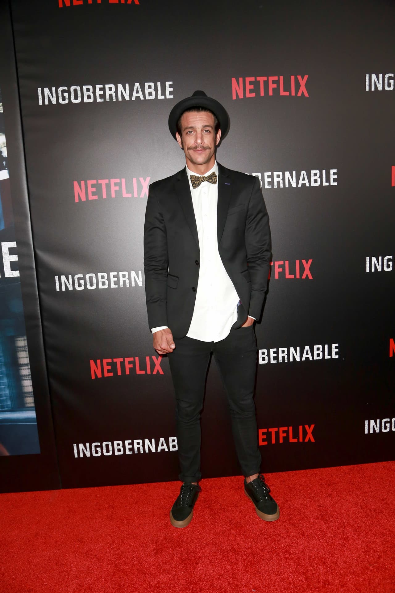 <b>Joaquín Ferreira</b>: lo conocimos por su participación en
<b><i>Club of Crows</i></b> (Club de Cuervos) y ahora estará con Ana Serradilla en una novela de Televisa, pero él mismo confesó que en sus inicios grabó películas para adultos y eso le ayudó para sus estudios, por lo que no se arrepiente.