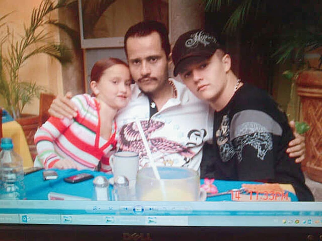 Dueños de un hipódromo y en bancarrota: así viven en EEUU los familiares del narco más rico