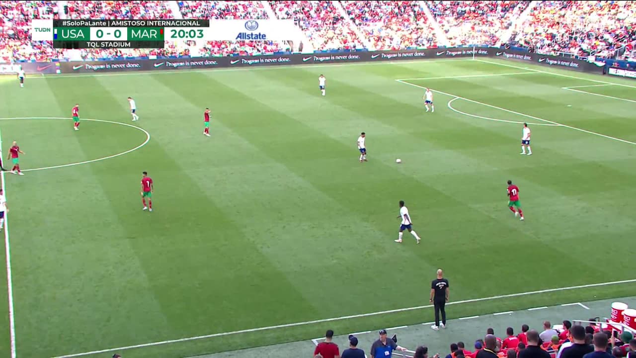 ¡TIRO ATAJADO! disparo por Ayoub El Kaabi.