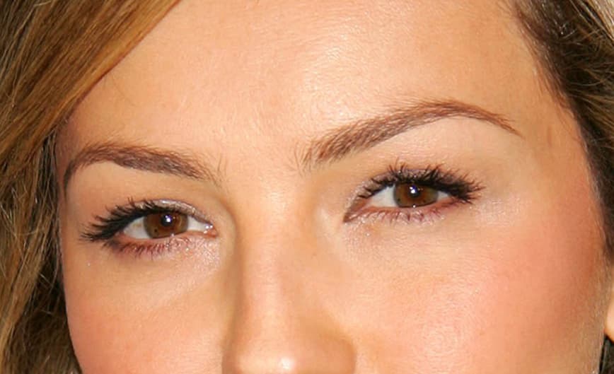 Para darte una pista, te contamos que ella es una de las cantantes latinas más sexys del momento...