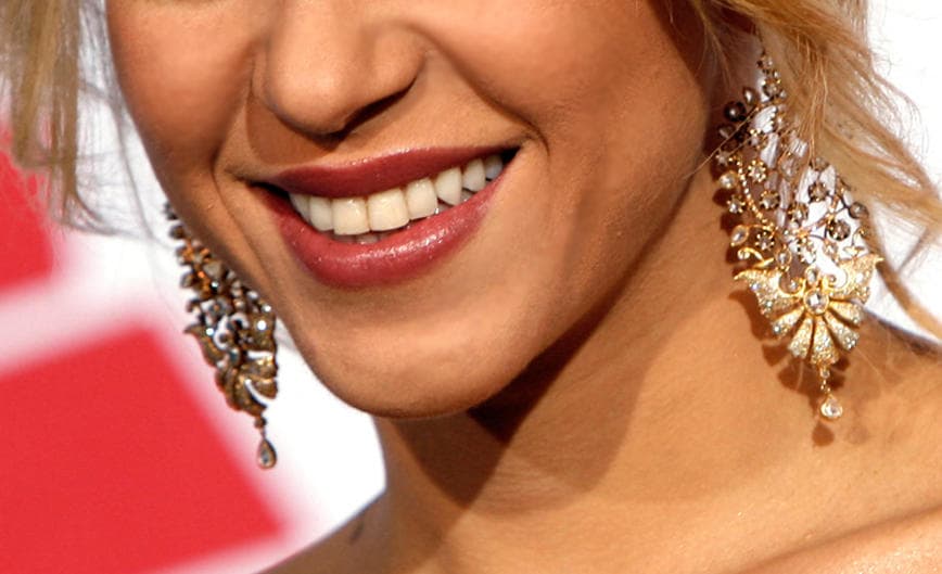 Esta boquita es de una exitosa cantante colombiana, que además fue Persona del Año en 2011. Si quieres otra pista, te contamos que sus caderas no mienten, ¿adivinaste?