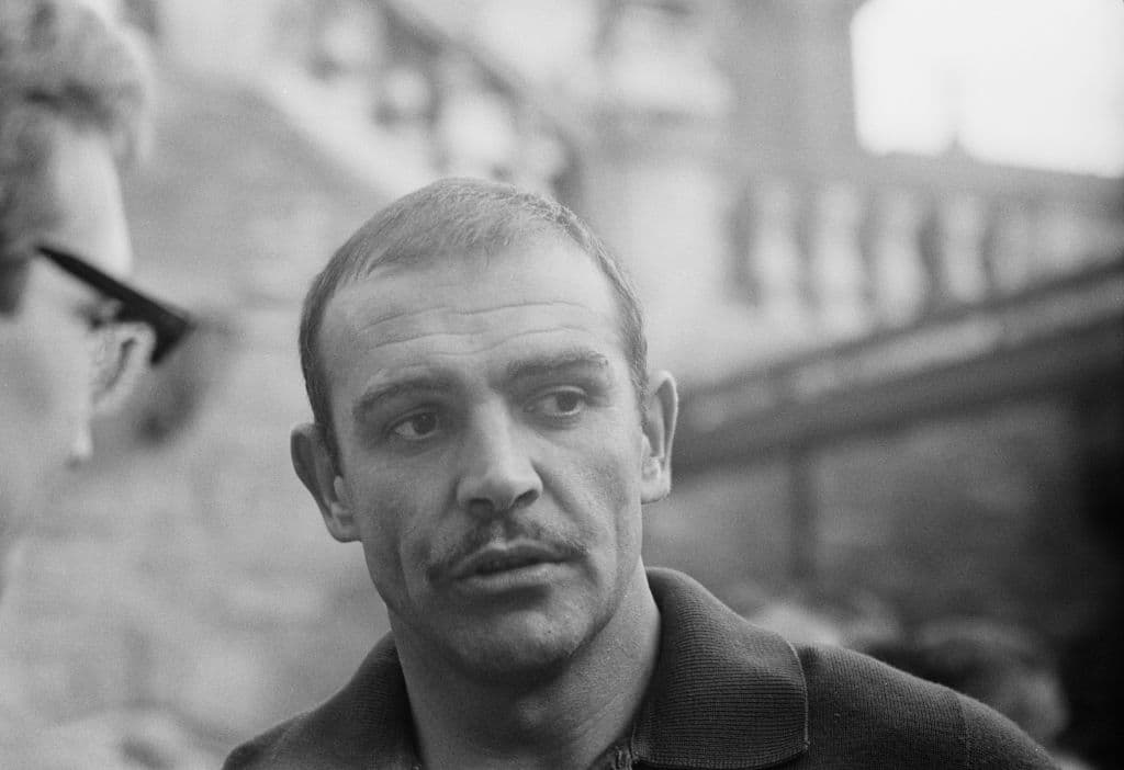 "Un día triste para todos los que conocieron y amaron a mi papá, y una triste pérdida para todas las personas alrededor del mundo que disfrutaron del maravilloso regalo que tenía como actor", externó.
<br>