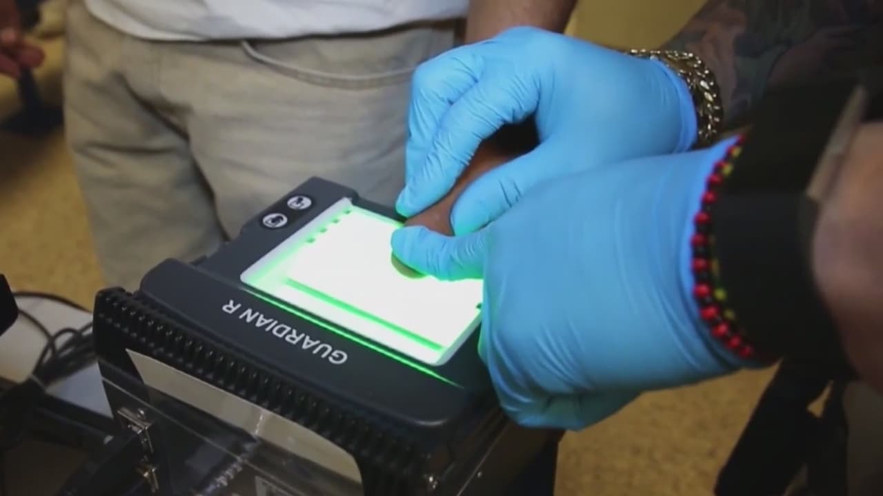 Estos son los 7 nuevos delitos por los que la policía de Nueva York podría ceder información a ICE  